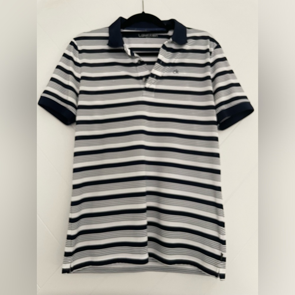Calvin Klein Monogrammed Men’s Golf Polo Shirt : Small